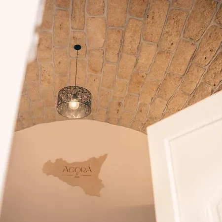 Agora Терразини