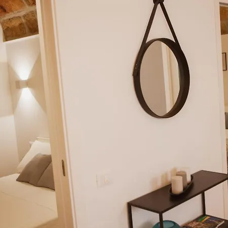 Agora